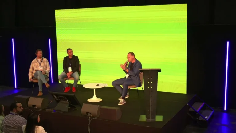 Barthélemy Jeanroch, Vincent Moreau et Benjamin Chevalier sur la scène Big Ideas de la NRF Europe 2026